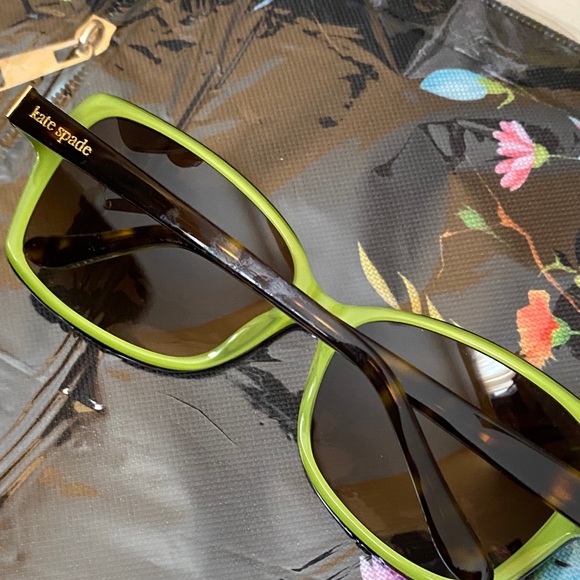 Kate Spade Stylish Brown with Green Sunglasses - Picture 3 of 8